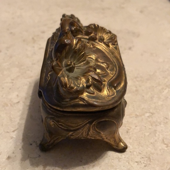 Art Nouveau Vintage Jennings Bros Signed JB 331 Gold Gilded Trinket Jewelry Box - Picture 4 of 10